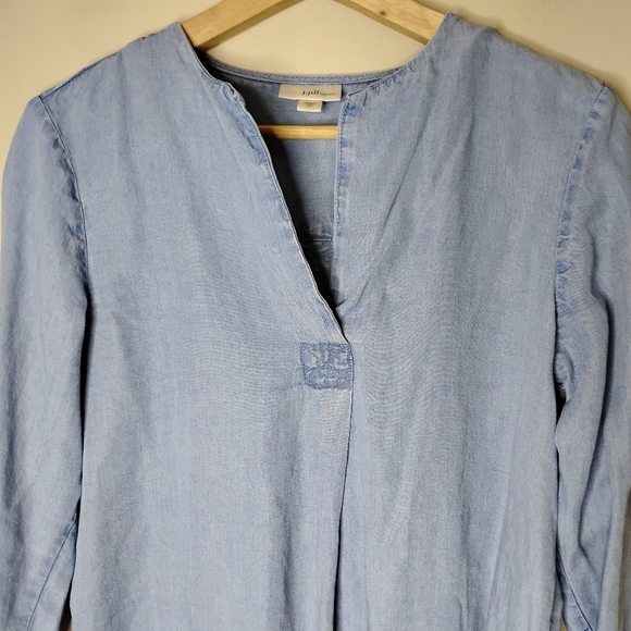 J.Jill Chambray Tencel Tunic Top XS Light Blue Split Neck Minimalist Casual Fall - Picture 3 of 8
